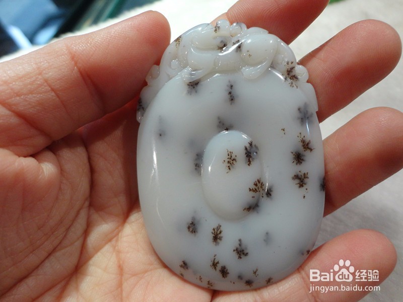 罗甸玉一日游时如何鉴别老熟的和田玉?