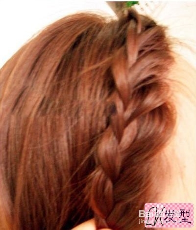教你如何侧扎马尾辫