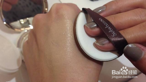 新手也能画出精致妆容