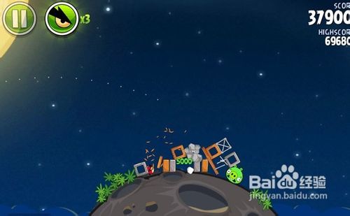 《愤怒的小鸟：太空版》通关技巧