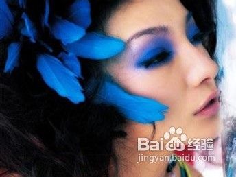 怎样化妩媚的烟熏妆