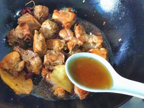 梅干菜粽子烧排骨