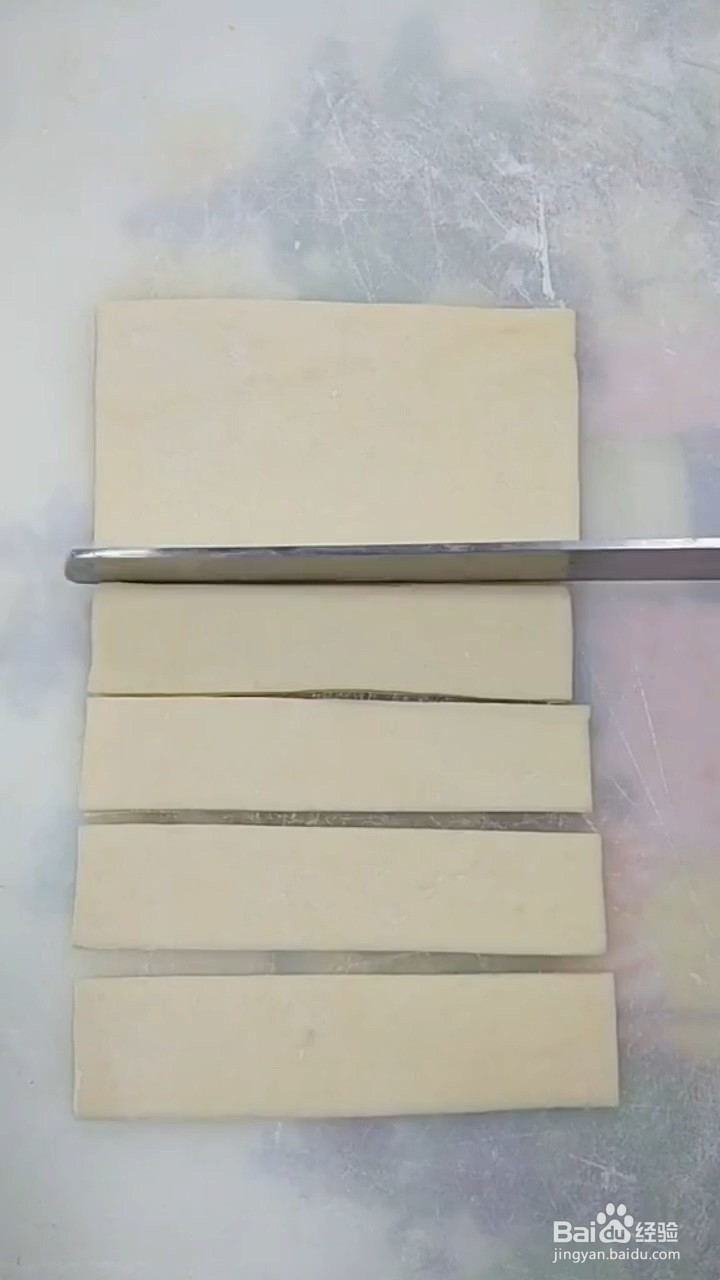 如何制作简单美味的油条