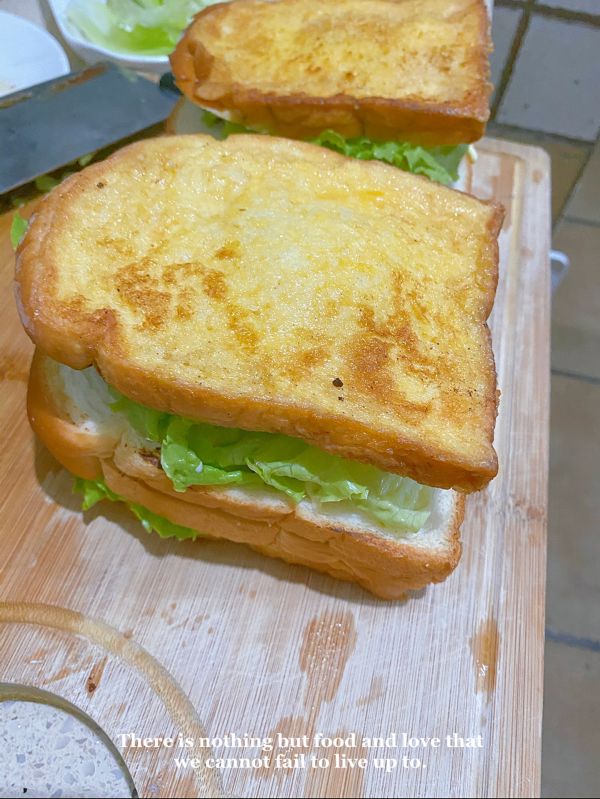 嫩牛肉火腿三明治