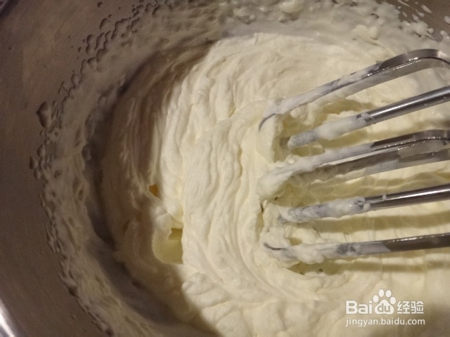 如何制作怀旧的【掼奶油螺旋面包卷】