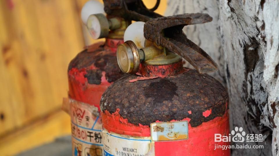 如何对灭火器进行检查