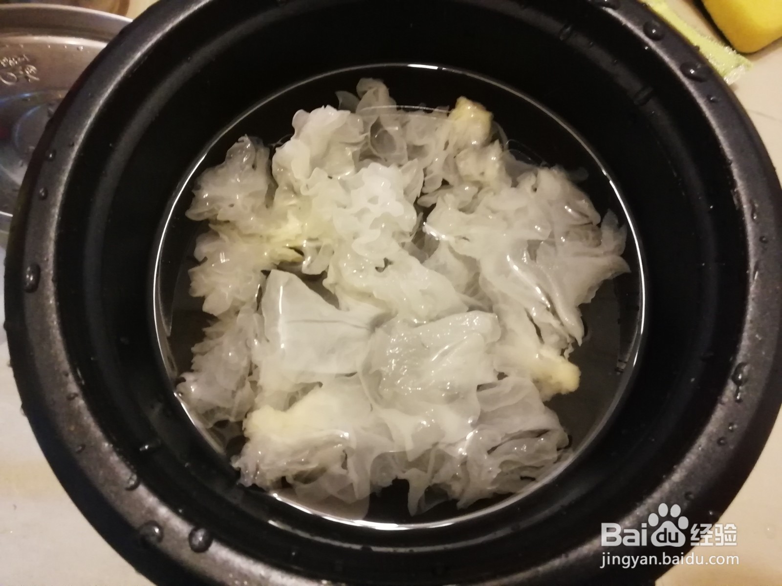 鲜奶桃胶皂角米雪燕银耳羹怎么做？