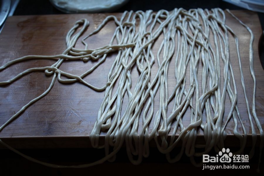 怎么做荠菜北极虾手工拉面