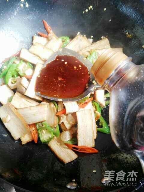 小炒豆干的做法