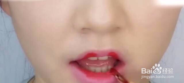 自贡玲丽彩妆教大家如何用一支口红化出八种唇妆