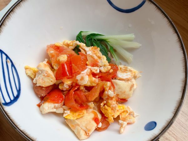 豆腐西红柿鸡蛋荞麦面