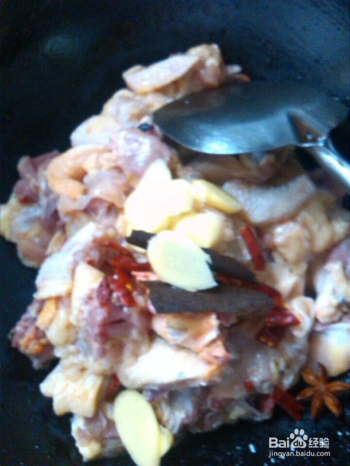 怎样制作清汤辣味鸡？