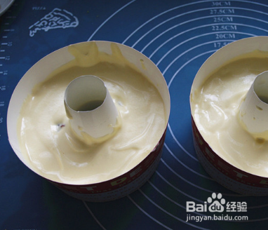 环形蔓越莓纸杯戚风