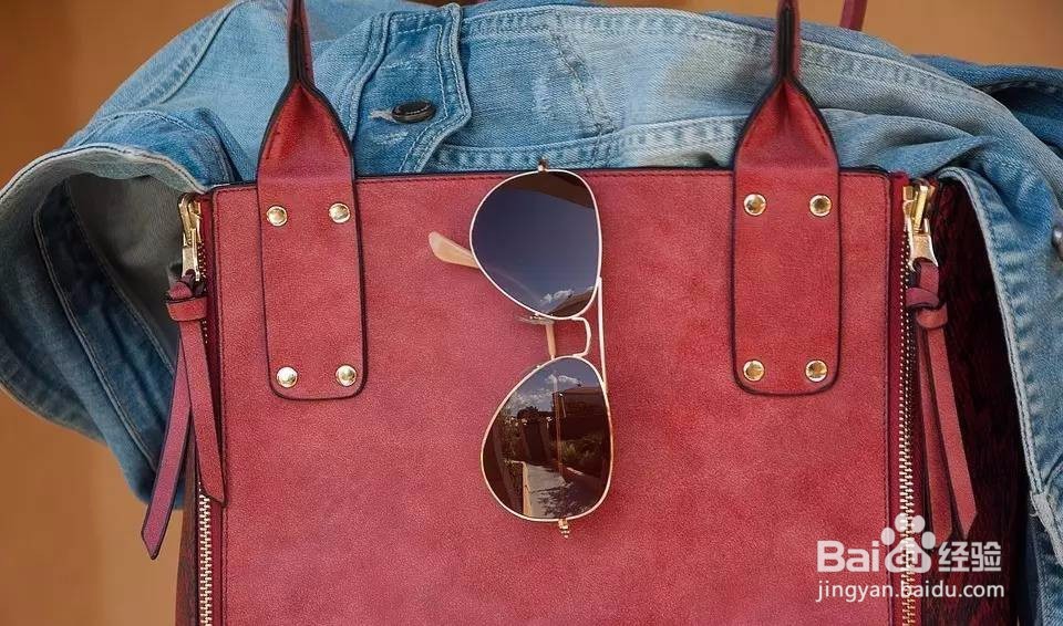 旅行必备清单攻略