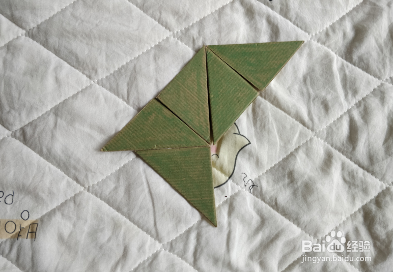 用九巧板怎么拼一个练习舞步的小哥哥呢？