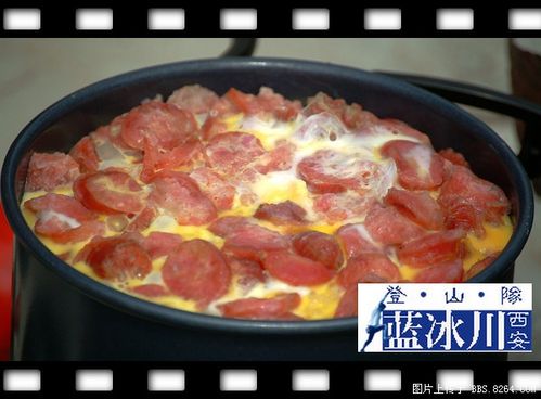 怎样在户外制作黄金腊肠饭