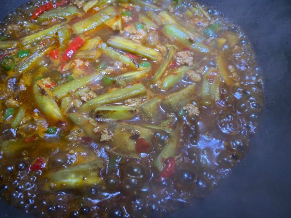 鱼香肉沫茄子煲