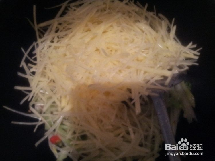 清爽不油腻的西芹土豆丝