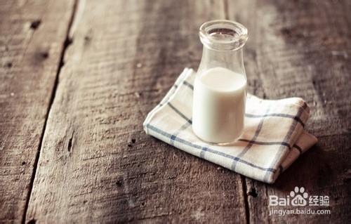 喝牛奶的时候要注意哦...