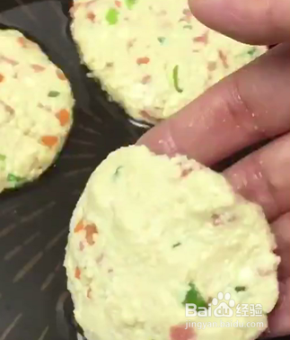 营养鸡蛋豆腐饼的做法