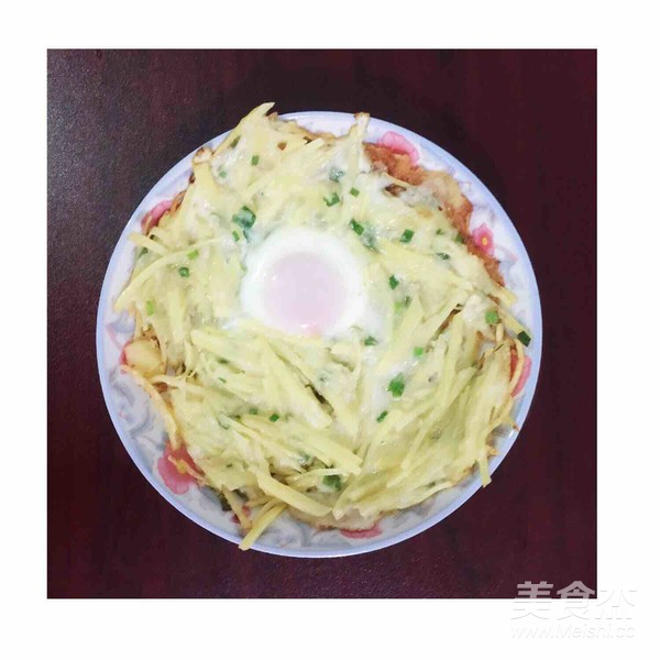 土豆摊蛋饼的做法