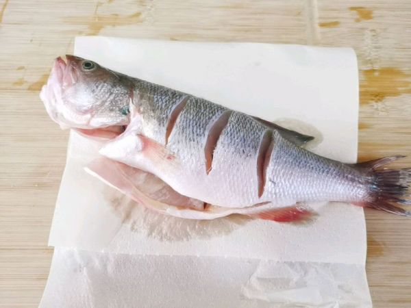 豆瓣酱啤酒烧鲈鱼