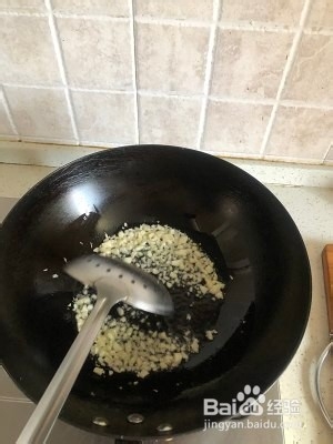 怎么做腊肠煲仔饭