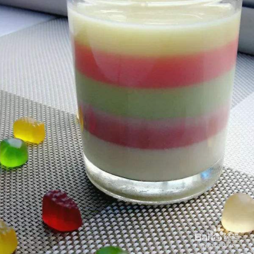 用纯牛奶和qq糖做布丁的方法