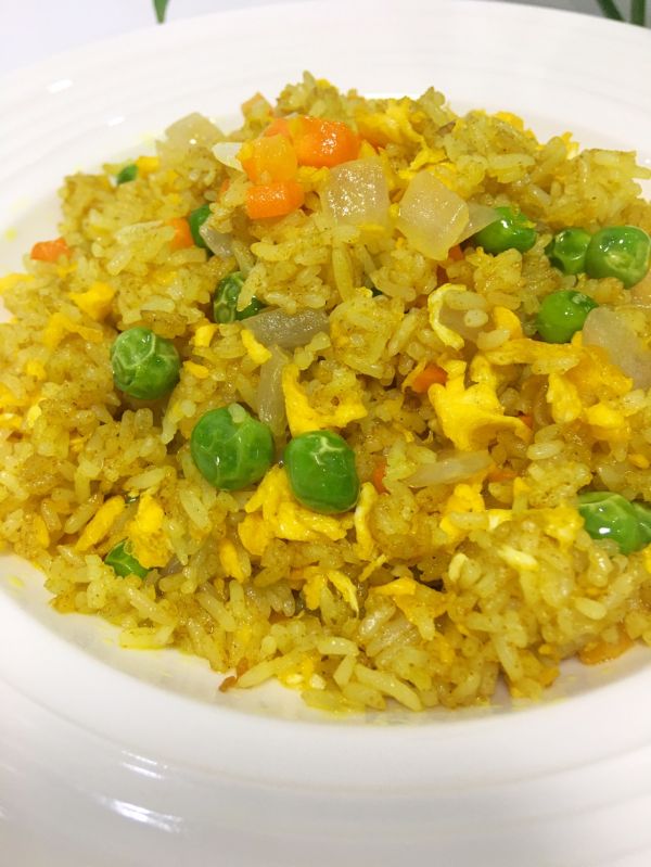鲜蔬咖喱蛋炒饭