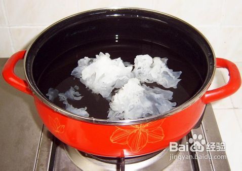 荸荠玉米银耳羹做法