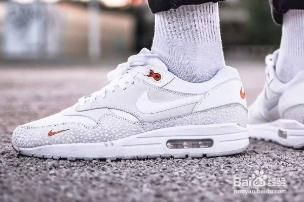 鞋子里面湿怎么办