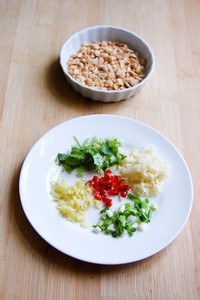 家庭自制香辣馋嘴鸡