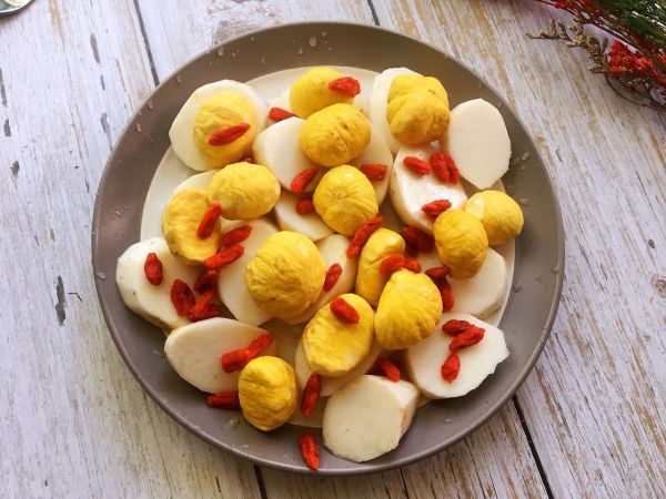 枸杞板栗蒸芋艿