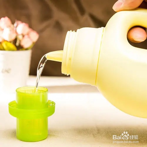 帆布鞋上的泥印洗不掉