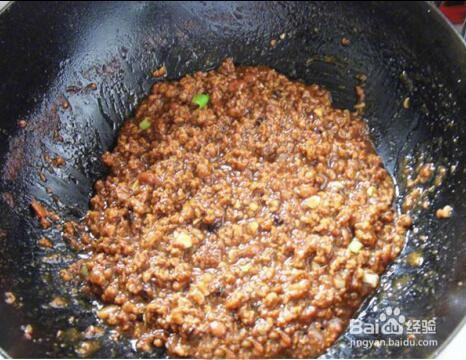 【私房炸酱面】教大家一种炸酱面的简单做法