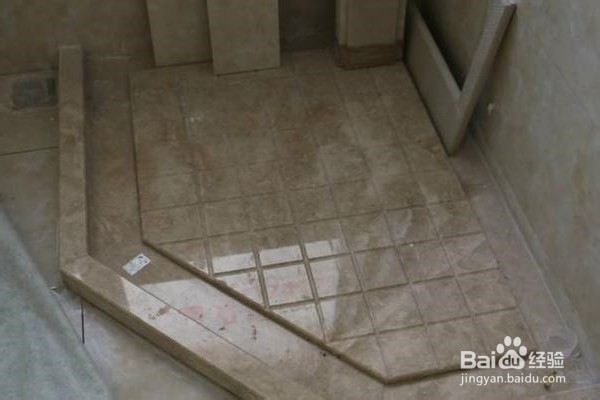 卫生间淋浴区装修时怎样做好防滑？