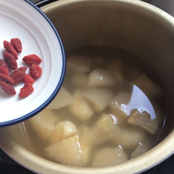 雪梨荸荠薏米糖水