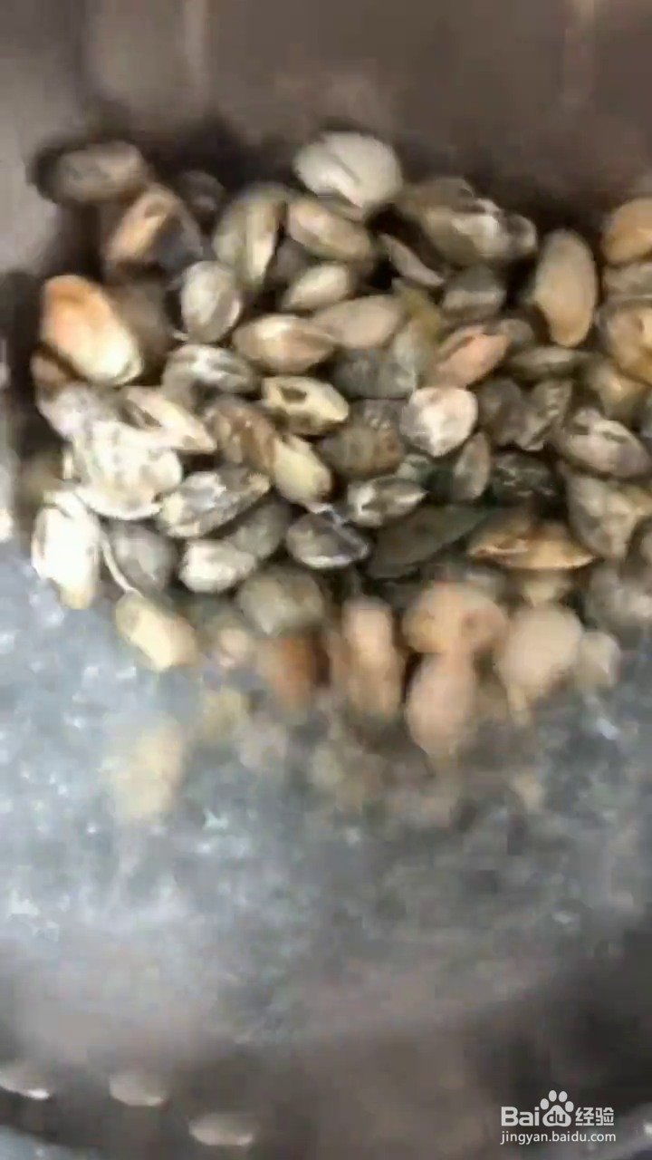 如何制作好吃的香辣花甲?