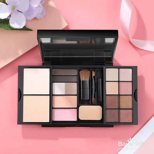 如何让初学者学会化妆?