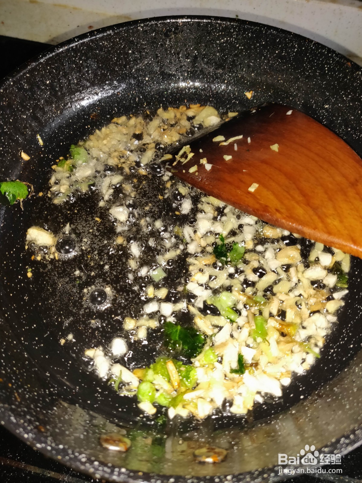 爆炒香辣鱿鱼仔