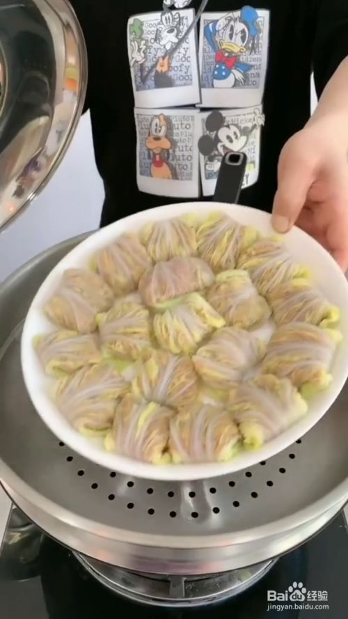 如何制作好吃的娃娃菜包肉?