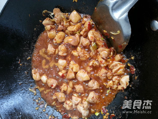 毛豆炒鸡腿肉