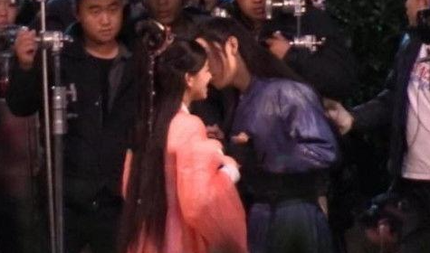 陈飞宇荧幕初吻是何蓝逗么
