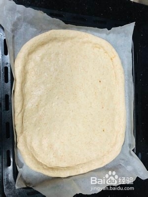 怎么做美味的萨拉米香肠披萨