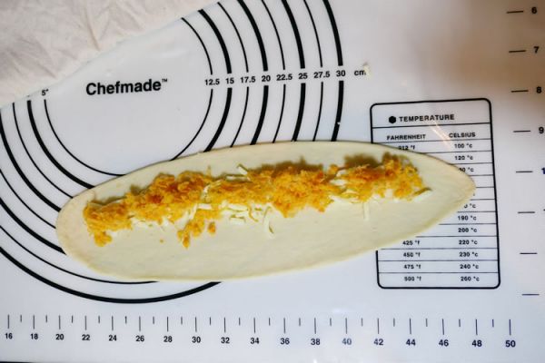 葱香肉松芝士包