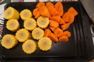 排骨胡萝卜玉米汤的做法