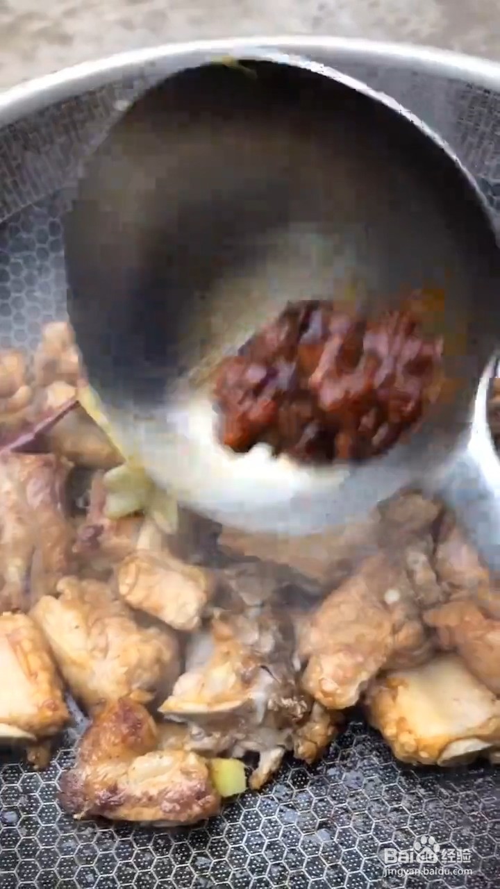 如何在家自制排骨烧豆角