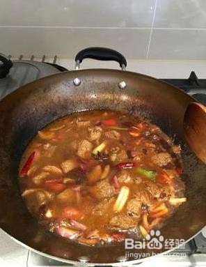 红烧牛肉土豆的做法