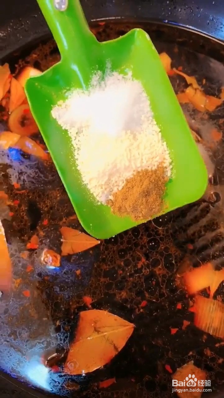 怎样在家正确自制味美的猪蹄炖肘子