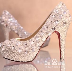 选购漂亮而不累的高跟鞋技巧